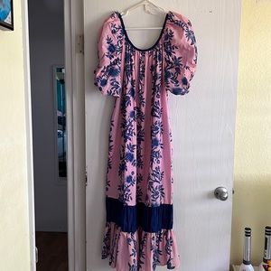 Puffy sleeve muʻumuʻu